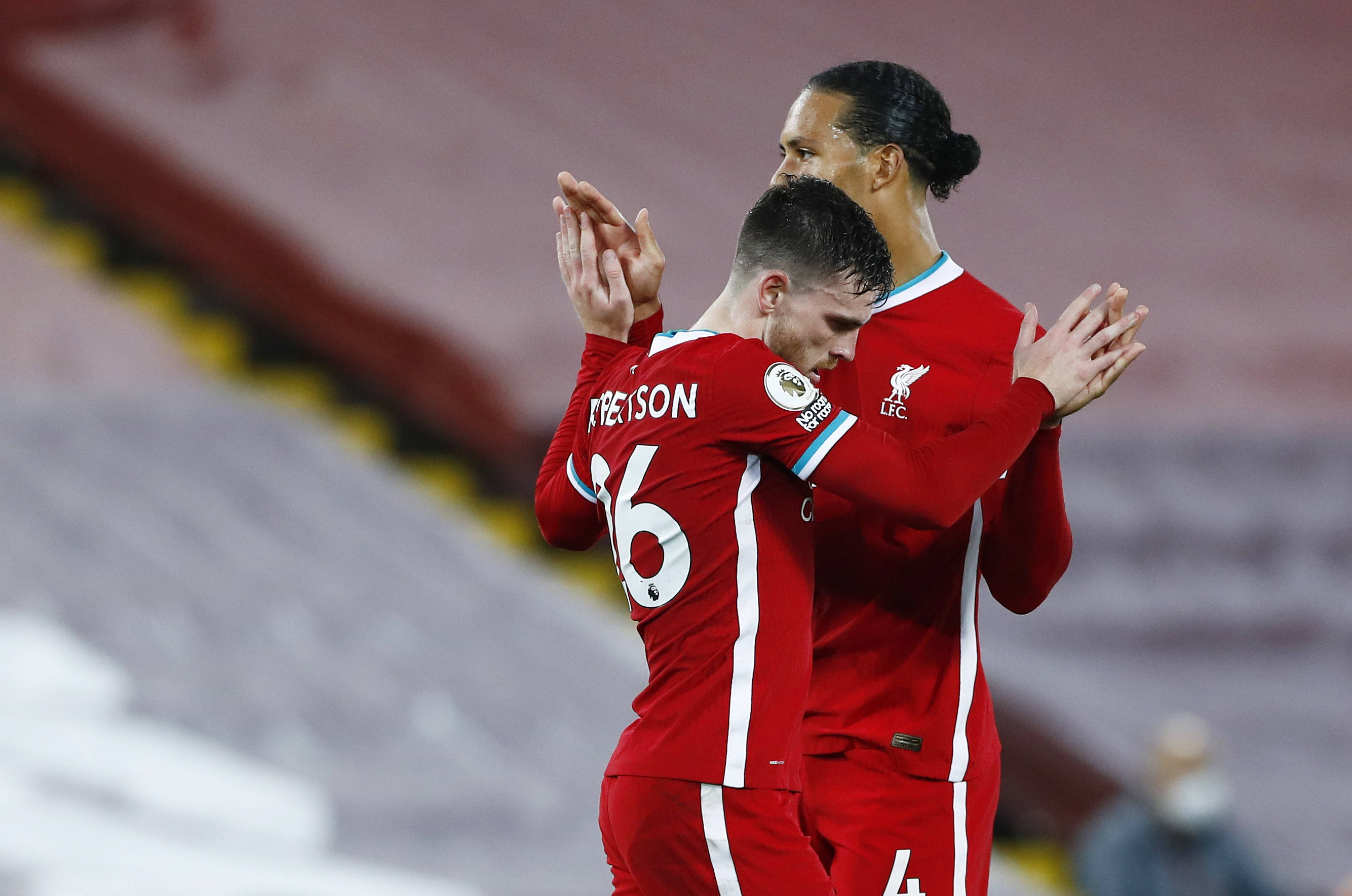 青睐英超潜 青睐英超潜